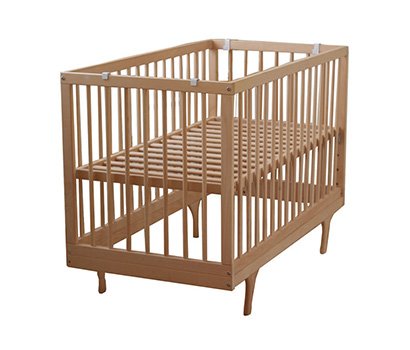 baby cot with easel